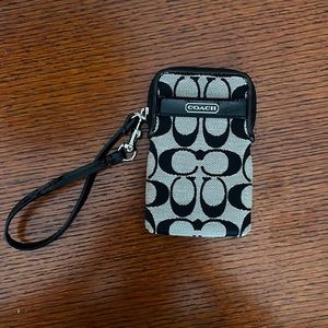 COACH 🐎 wallet wristlet